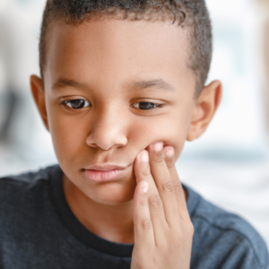 Nadwrażliwość zębów na zimno i ciepło, z czego wynika jak zapobiegać i jak zadbać o higienę zębów przy nadwrażliwości